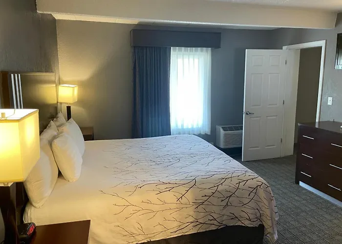 Red Lion & Urbana Hotel