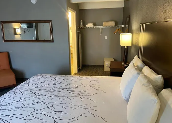 Hotel Red Lion & Urbana 3*
