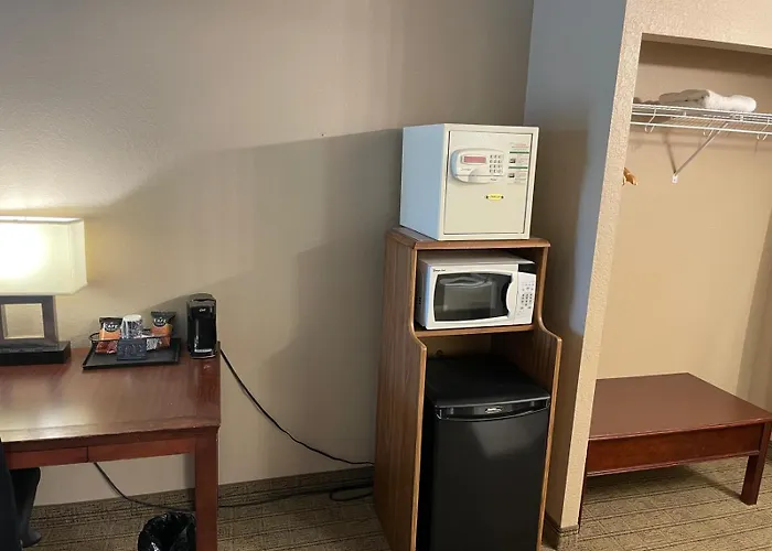 Hotel Red Lion & Urbana Champaign