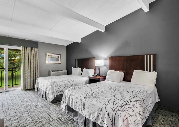 Red Lion & Urbana Hotel