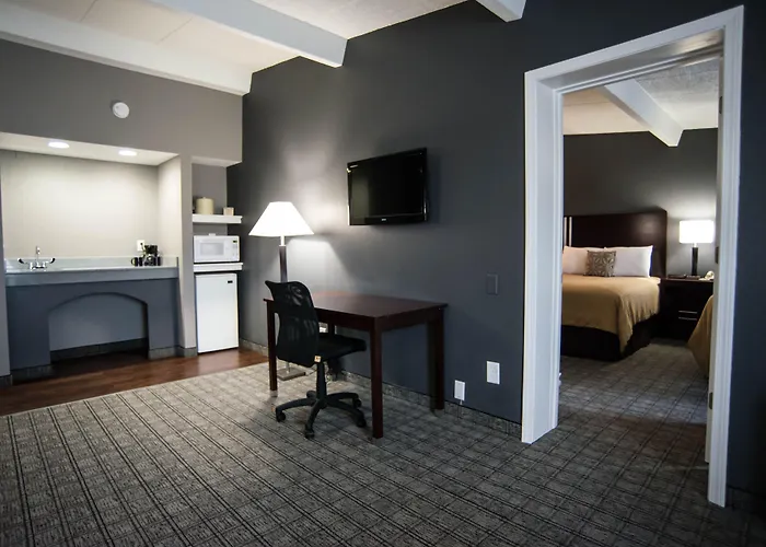 Hotel Red Lion & Urbana Champaign