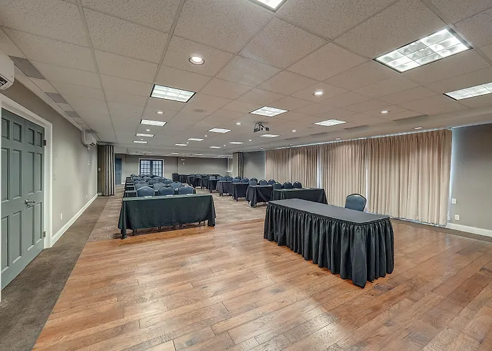 Red Lion & Urbana Hotel Champaign