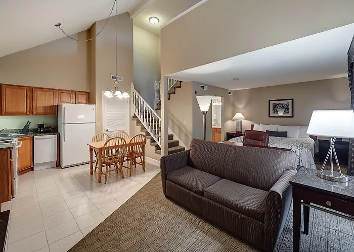 Hotel Red Lion & Urbana Champaign
